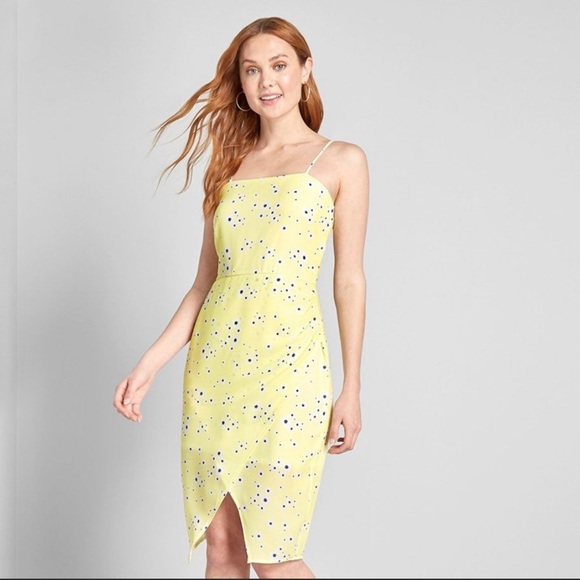 Modcloth Dresses & Skirts - ✨Host Pick✨Outdoor Celebration Floral Sheath Dress in yellow by Modcloth
